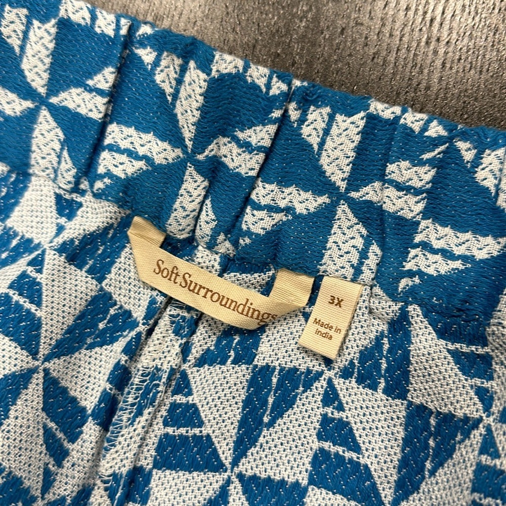 Soft Surroundings Women’s Blue and White Geometric Narah Pants - 3X - Picture 6 of 7
